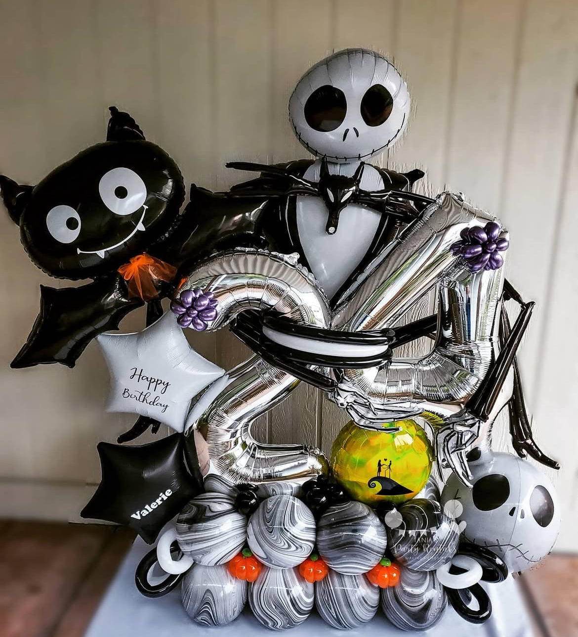 Jack Skellington balloon bouquet for party decorations