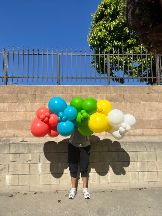 Tropical themed balloon garland to go for party decorations. 